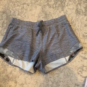 Zyia Gray Camo Mesh Hidden Zipper Shorts Size Large